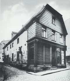 Ein Bild, was das Haus des Klempners Ruhe um 1890 in der Bongardstrae zeigt.